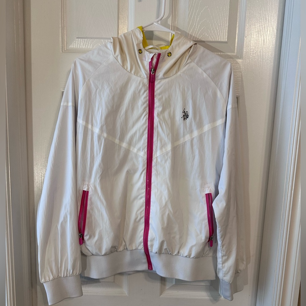 ❤️ 2/$20
U.S. Polo Assn. Active Hooded Windbreaker – White/Pink/Yellow – Size XL